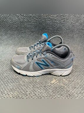 New Balance 402 Silver Mesh Running Shoes Size 7 Women’s
